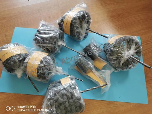 高効率のシリコンカービッド 丸い磨きブラシ 磨き材 メタルハンドル