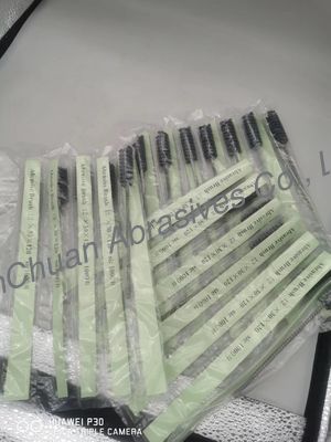 高効率のシリコンカービッド 丸い磨きブラシ 磨き材 メタルハンドル