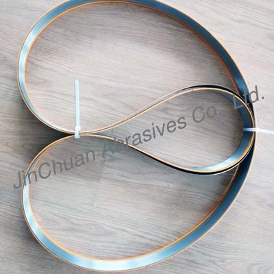 欠かれた大理石のダイヤモンド バンドは見た